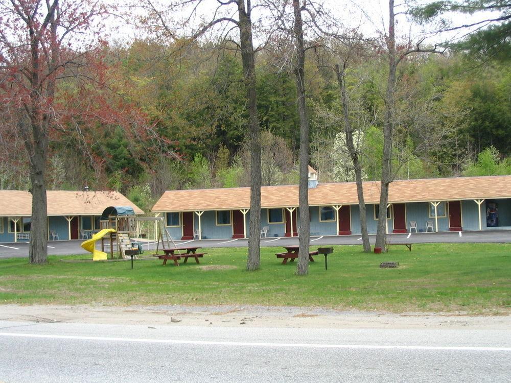 Warrensburg Inn & Suites - 6 Mi To Lake George Zewnętrze zdjęcie