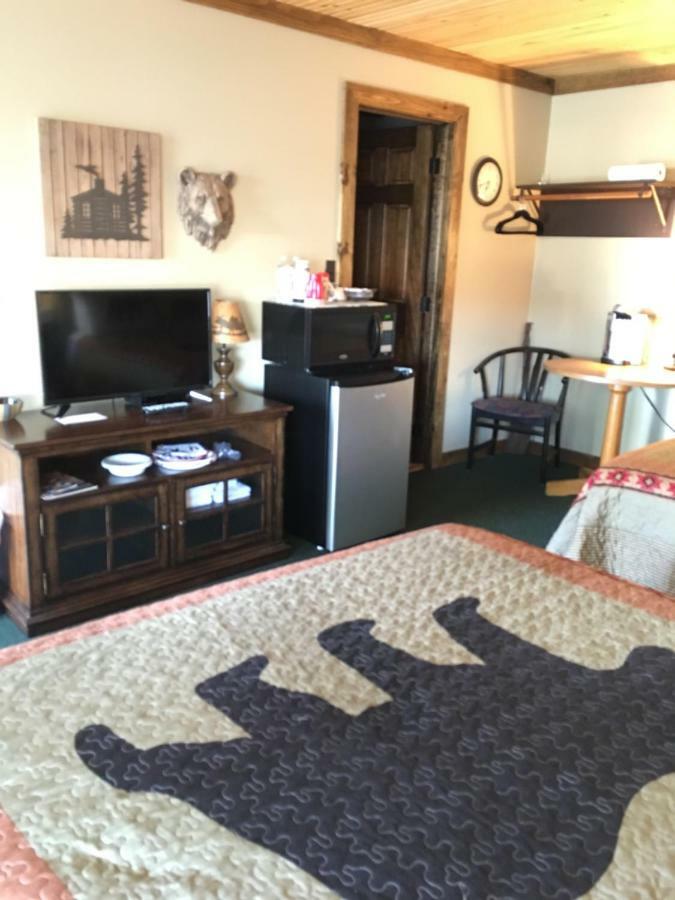 Warrensburg Inn & Suites - 6 Mi To Lake George Zewnętrze zdjęcie
